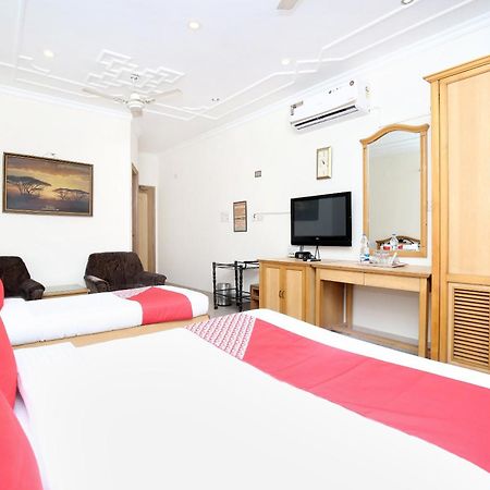 Hotel O Le Bon Ton Ludhiana Eksteriør billede