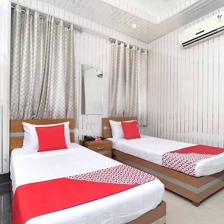 Hotel O Le Bon Ton Ludhiana Eksteriør billede