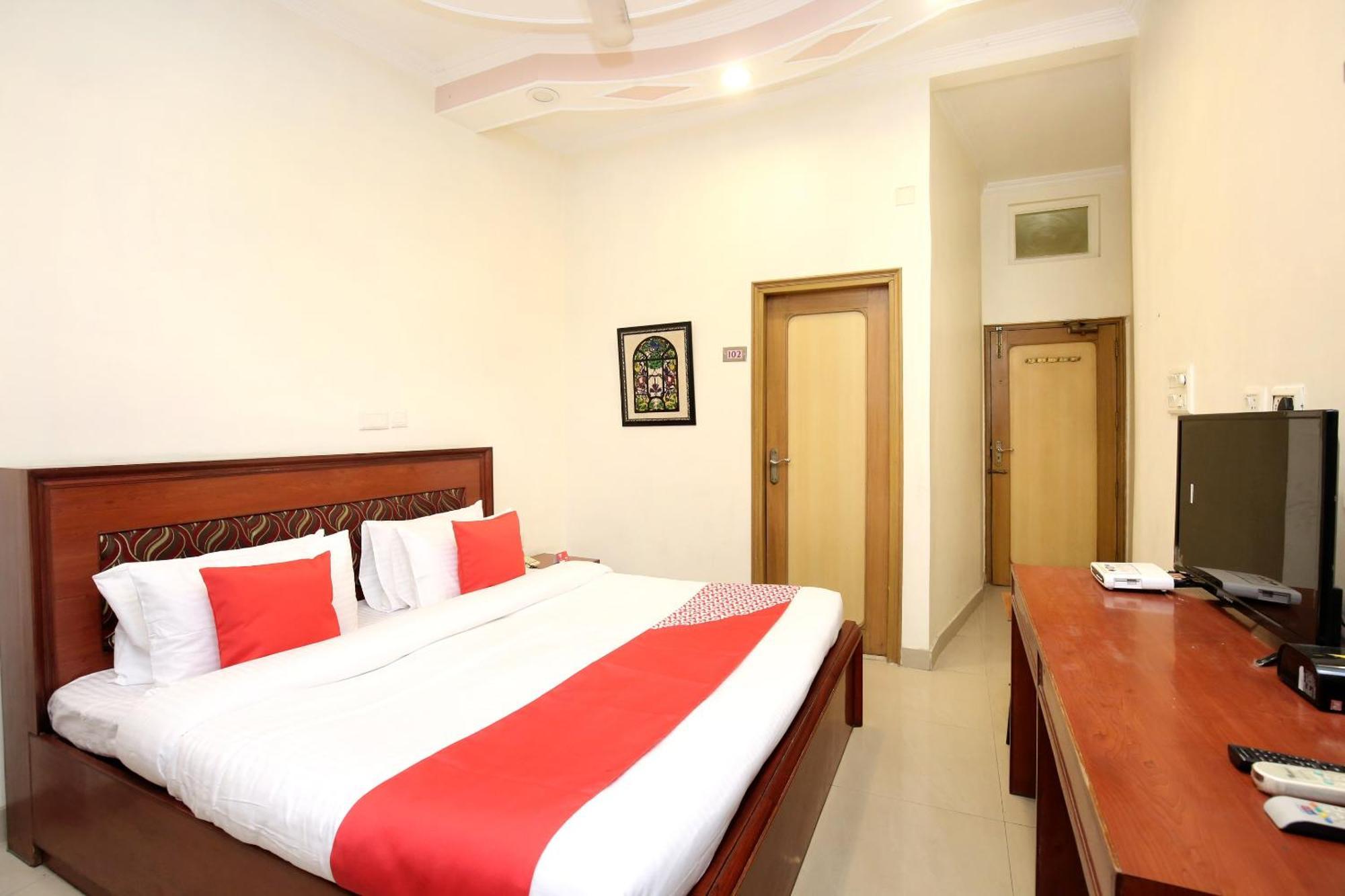 Hotel O Le Bon Ton Ludhiana Eksteriør billede