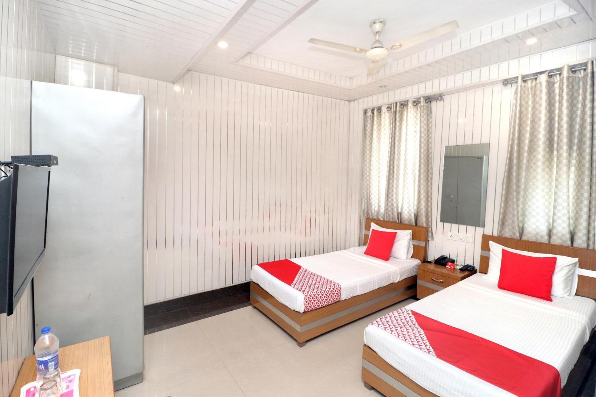 Hotel O Le Bon Ton Ludhiana Eksteriør billede